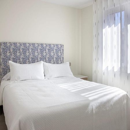 Apartamentos La Quinta Burgos Bagian luar foto