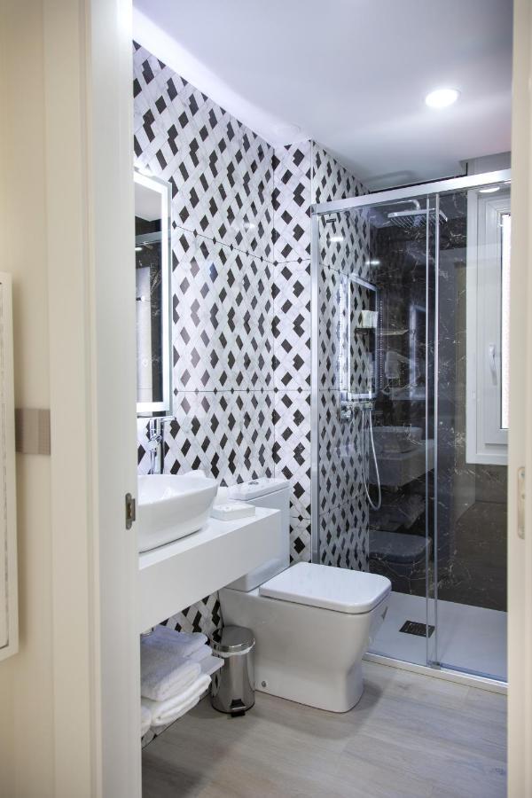 Apartamentos La Quinta Burgos Bagian luar foto