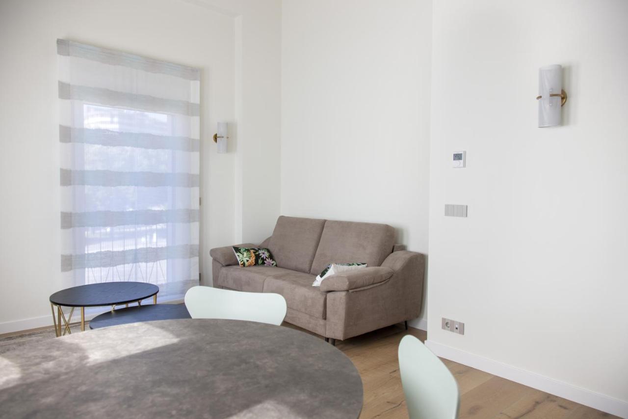 Apartamentos La Quinta Burgos Bagian luar foto