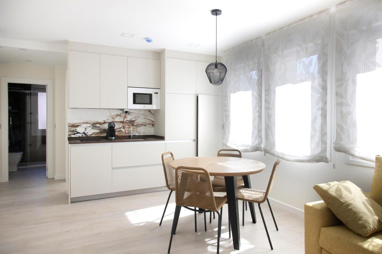 Apartamentos La Quinta Burgos Bagian luar foto
