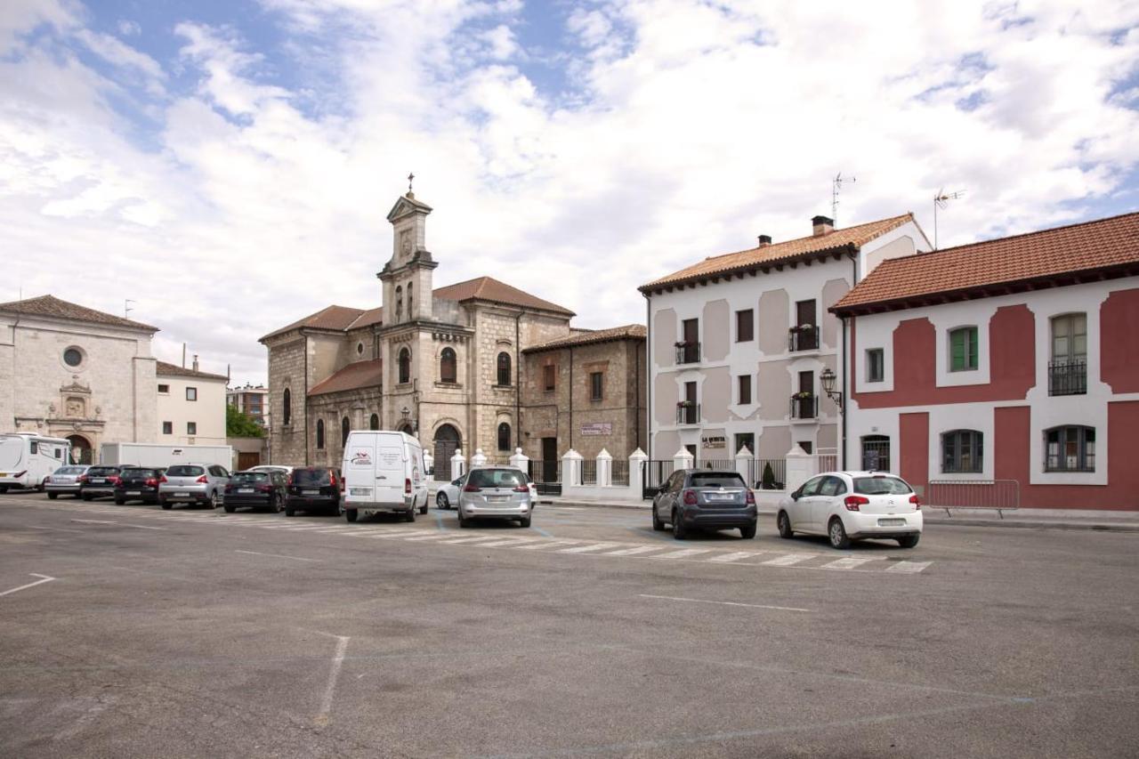 Apartamentos La Quinta Burgos Bagian luar foto