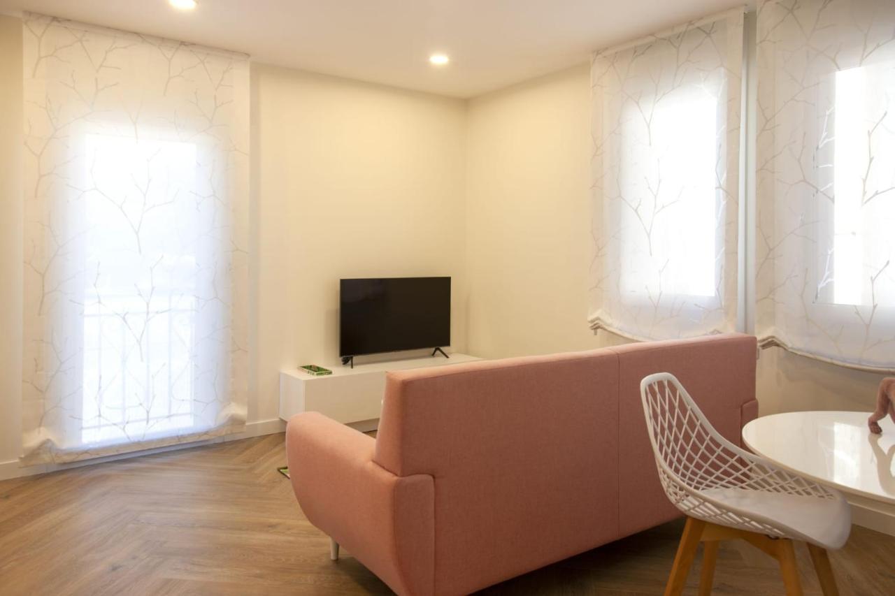 Apartamentos La Quinta Burgos Bagian luar foto