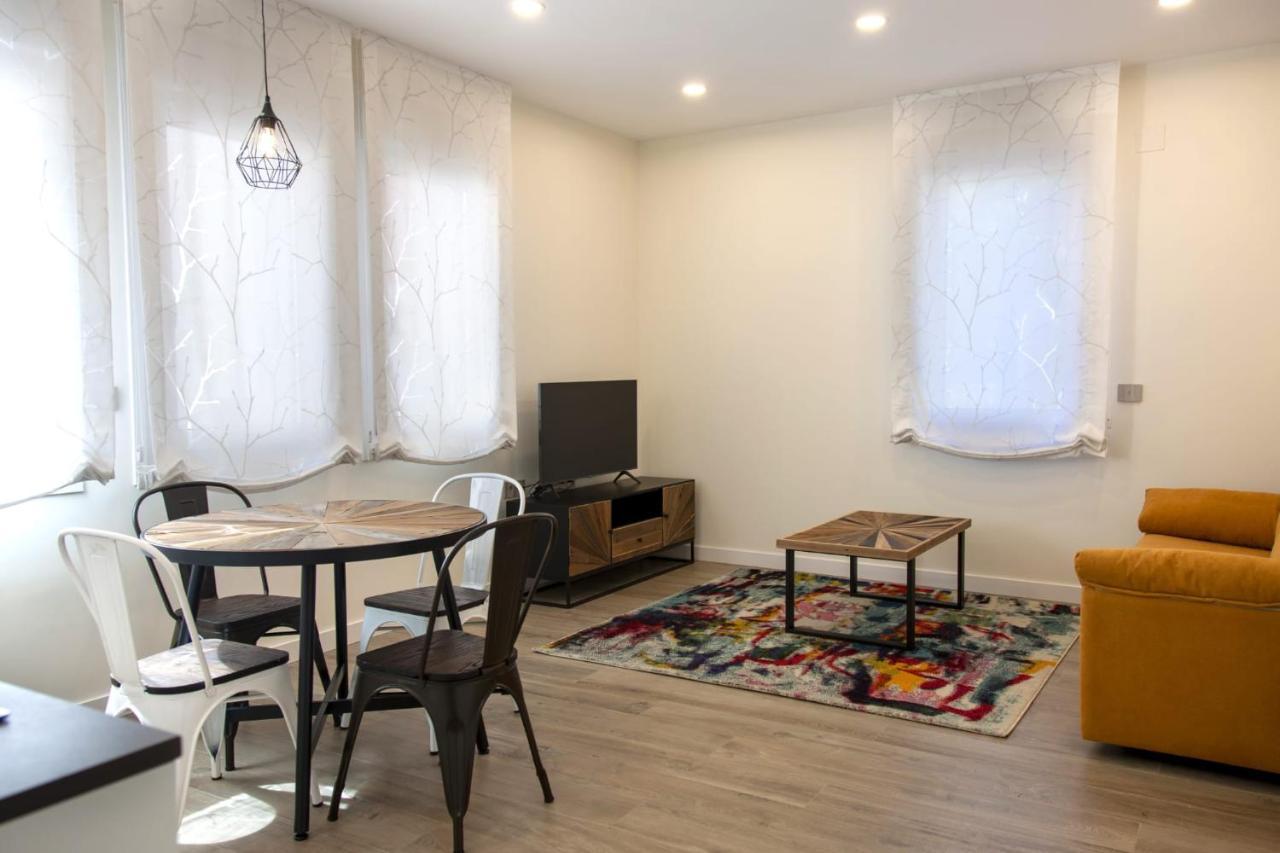 Apartamentos La Quinta Burgos Bagian luar foto