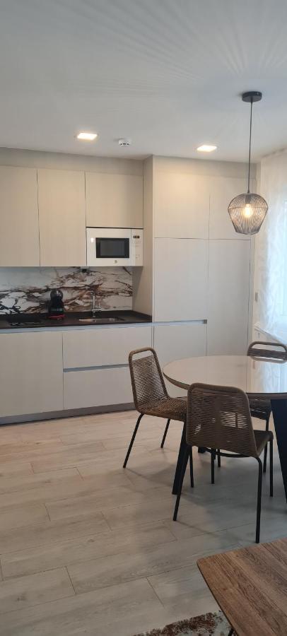 Apartamentos La Quinta Burgos Bagian luar foto